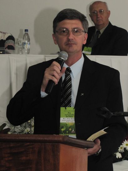 Rev. Elvio Bender