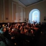 Culto com velas Comunidade Nova Friburgo